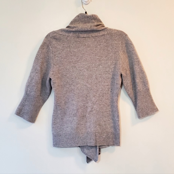 Neiman Marcus Cashmere Sweater - Picture 7 of 9